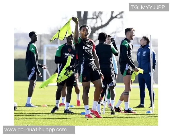 埃因霍温逆袭那不勒斯欧冠之路重燃希望前两轮遭遇挫折