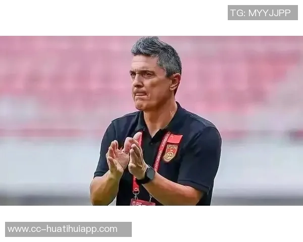 U22国足主帅安东尼奥亲临现场考察海牛与三镇的精彩对决