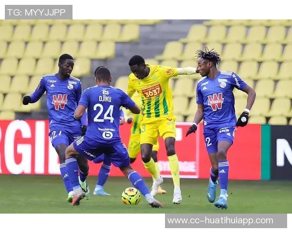 巴黎防线失误频频潘尼切利再进一球斯特拉斯堡扩大领先优势